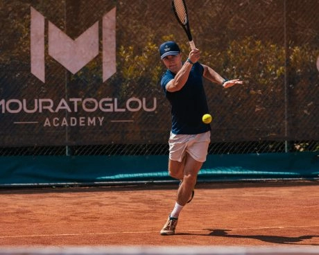 cours de tennis adulte débutant mouratoglou