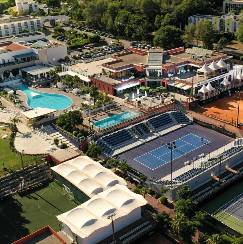 académie de tennis mouratoglou france