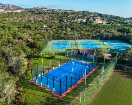 terrains de padel et de tennis à cala di volpe