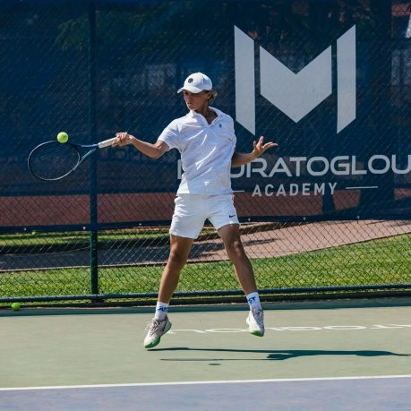 Mouratoglou Academy forehand