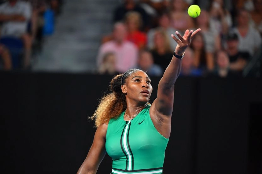 serena williams lancer de balle au service