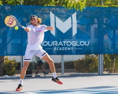 tsitsipas tennis academy mouratoglou