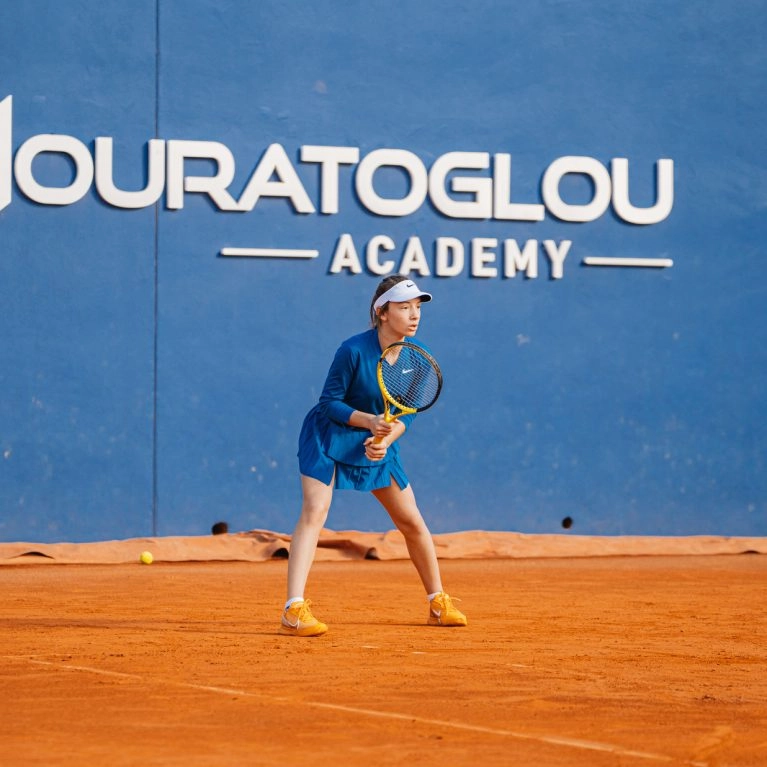 fille tennis terre battue