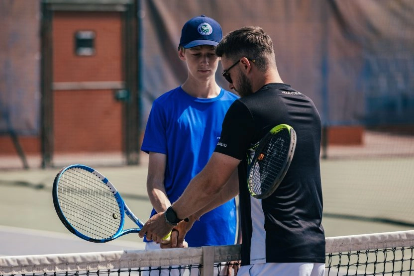 Tennislehrer an der Mouratoglou-Akademie