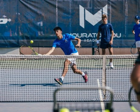 corso intensivo di tennis per adolescenti