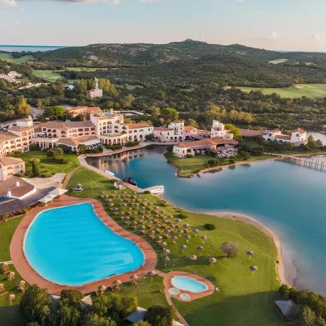 cala-di-volpe-aerial-view