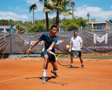 stage tennis jeune bon niveau