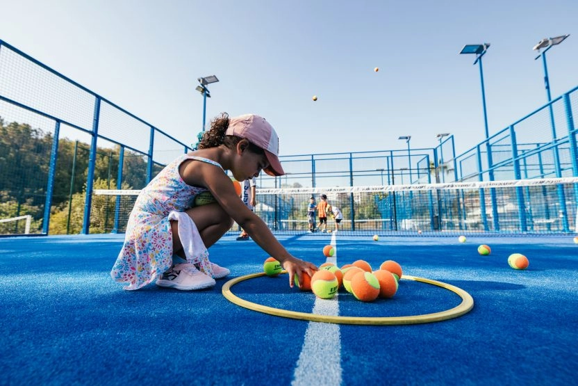 Enfant - balles mini-tennis