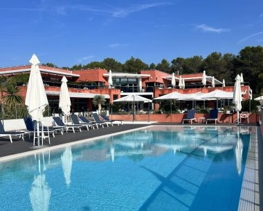 Piscine country club mouratoglou