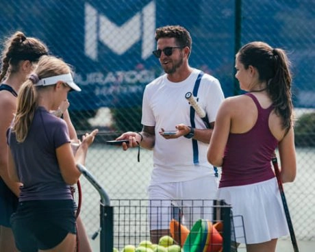 Coaching tennis